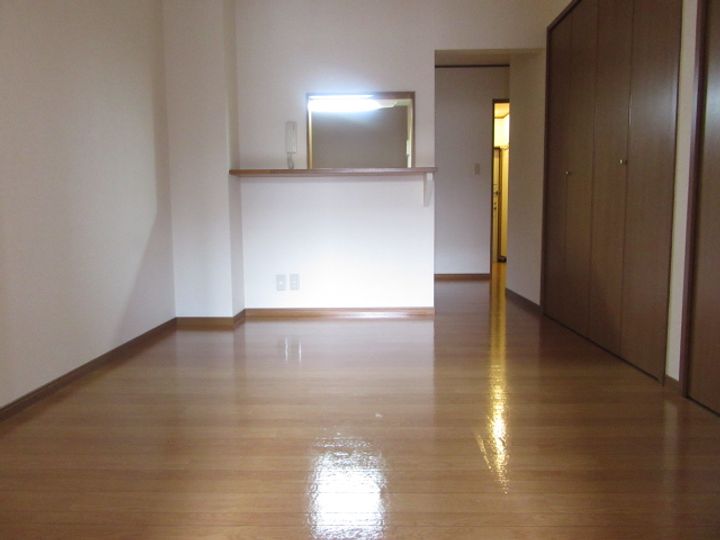 パインコートIIIの居間