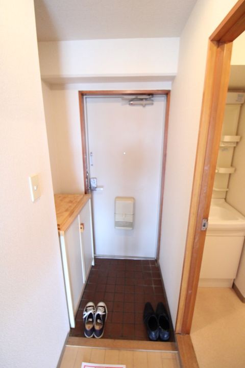 東京都練馬区東大泉3(マンション)の賃貸物件の玄関