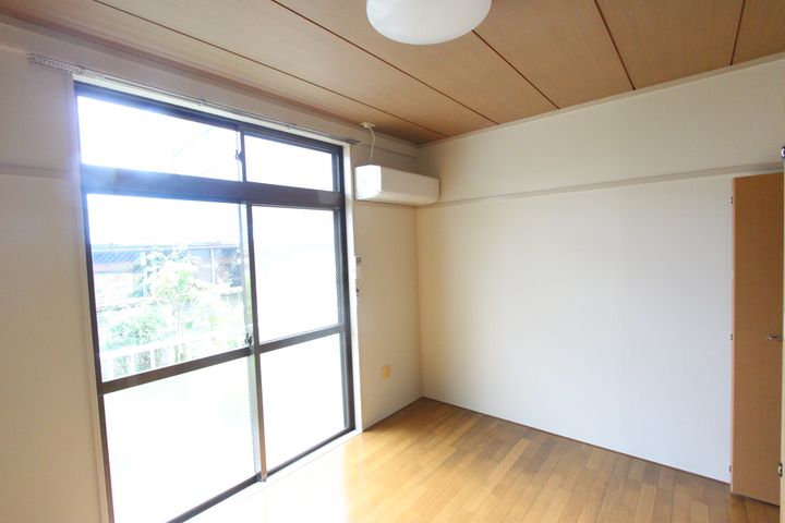 渡利ハイツの居間