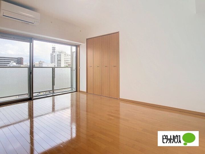 ダイビシマンションの居間