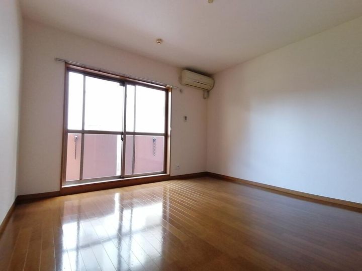 サンヴァーリオ宮千代の居間