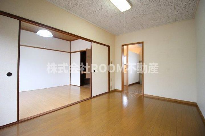 ラッキーコーポの居間