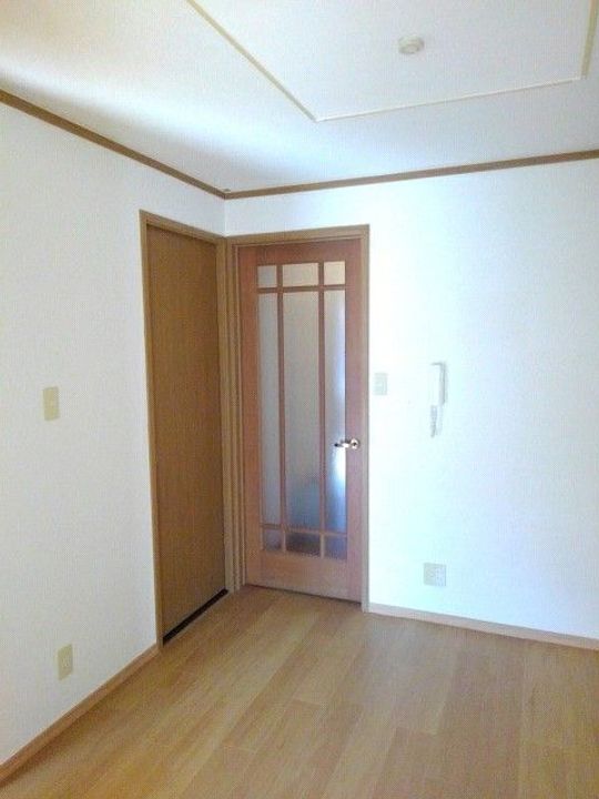 ウエストコート船江山の居間