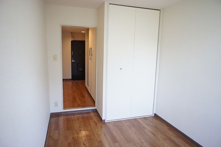 東京都世田谷区喜多見9(マンション)の賃貸物件の居間