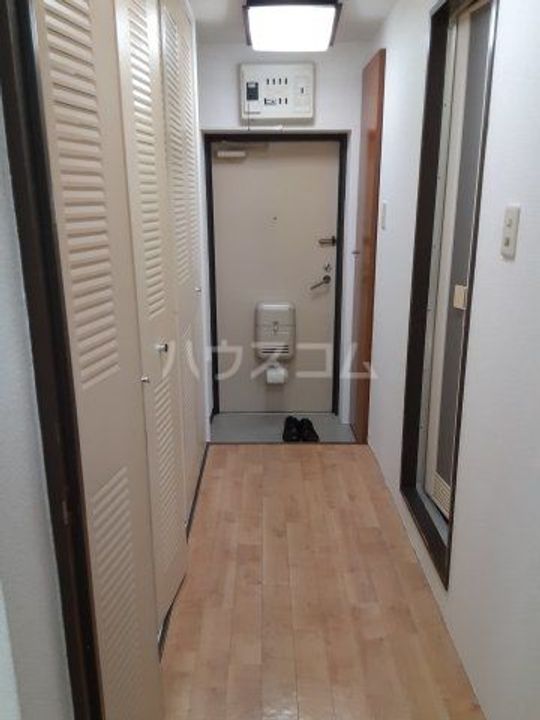 コンセール白子の玄関