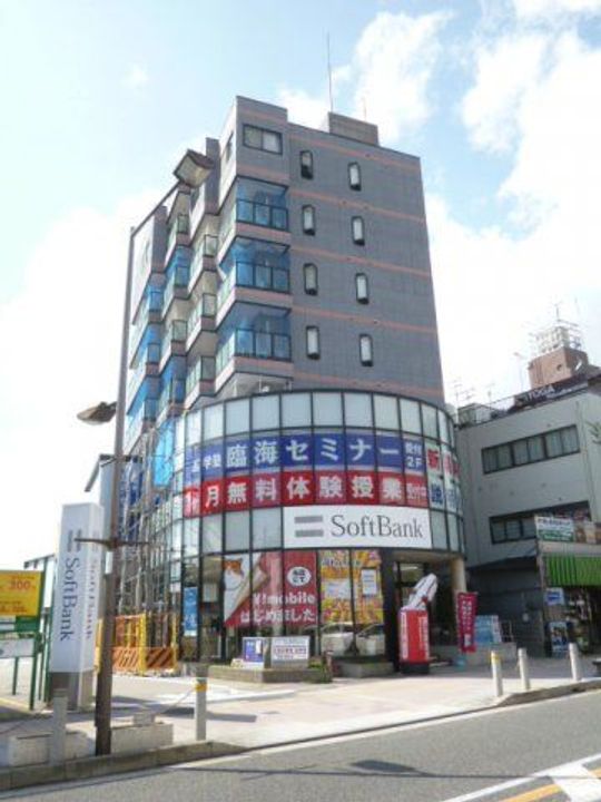 シャトレー西小路の外観