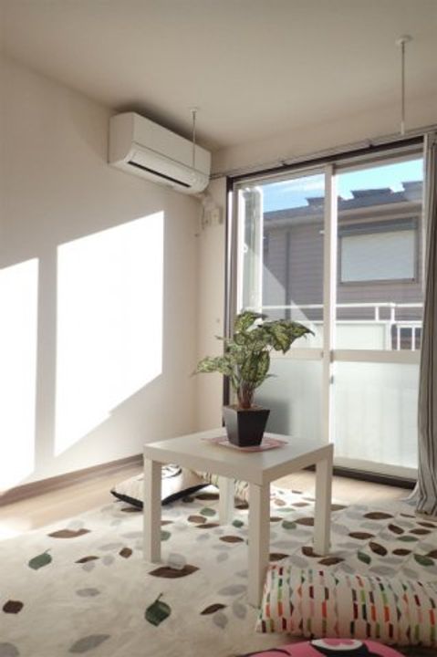 グリーンコーポ【SHM】の居間