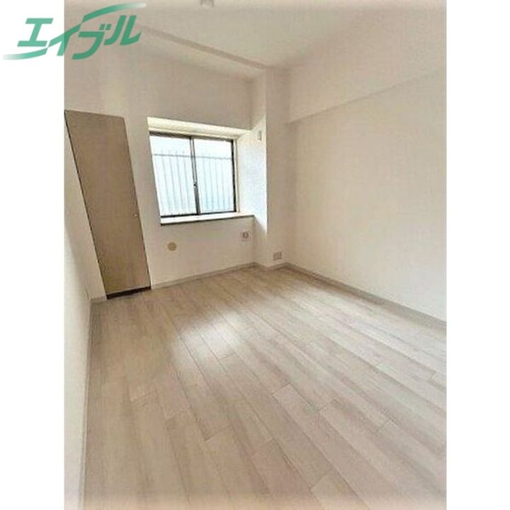 ステイツ四日市608号室の内装