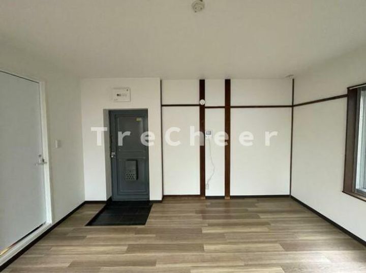 高橋アパートの玄関