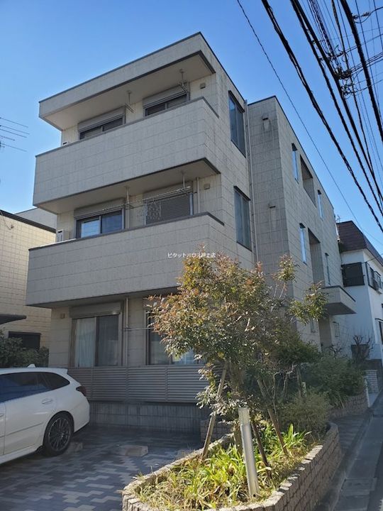 ガーデンズメゾンAの外観