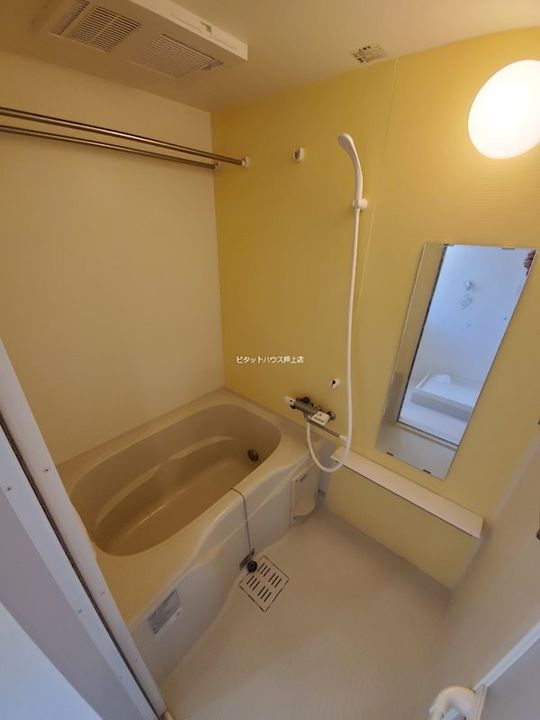 ガーデンズメゾンAの風呂