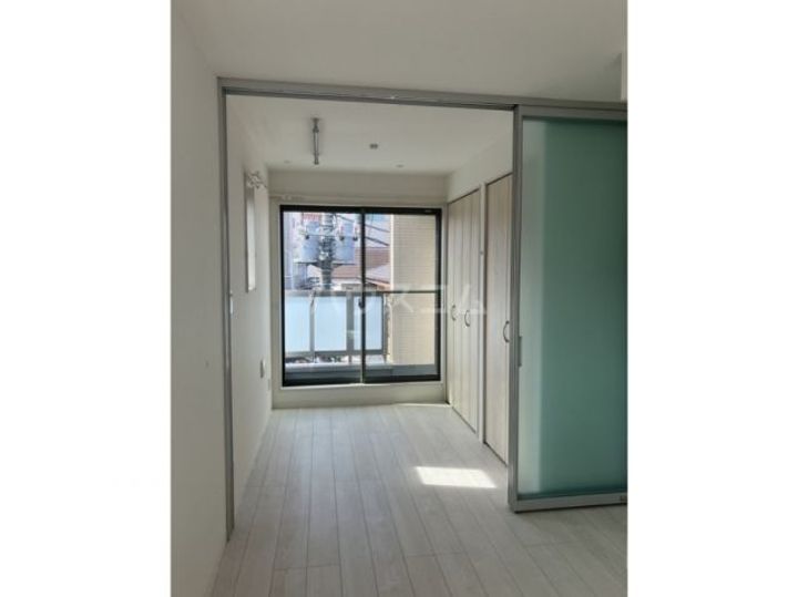 J’sコート代々木公園の居間