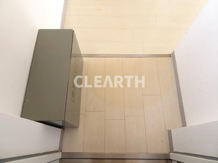 ガーディアン初台の玄関