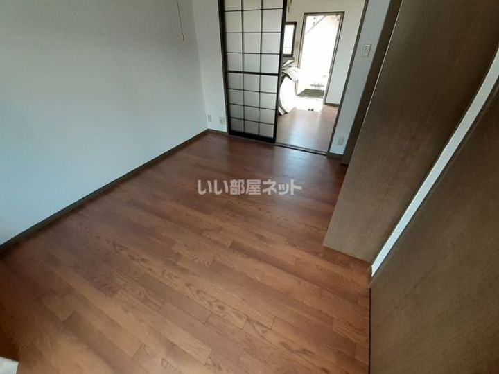 メゾン緑山の内装