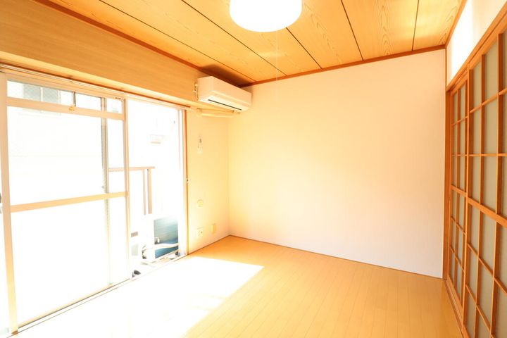 高野ビルの内装