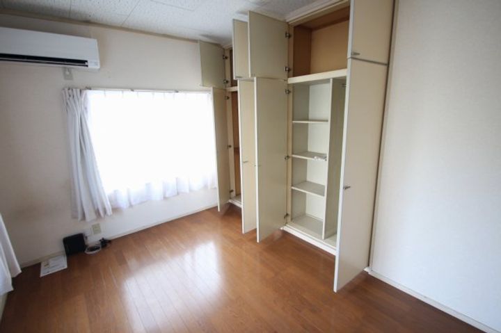 ジョリエ城山の居間