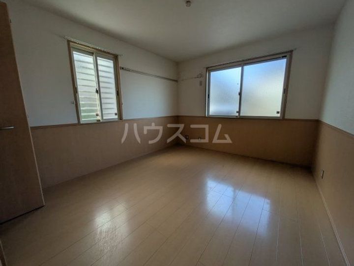 パドックの居間