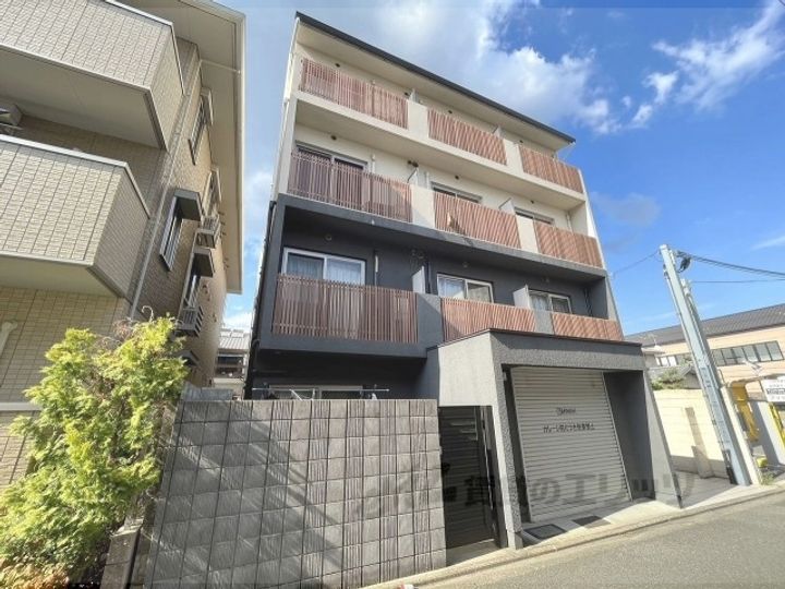 マルティ円町の外観