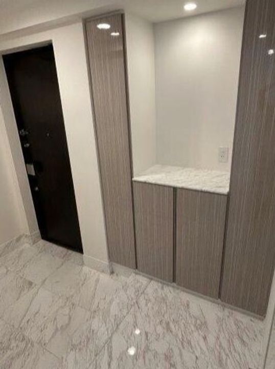 東京都渋谷区恵比寿1(マンション)の賃貸物件の玄関
