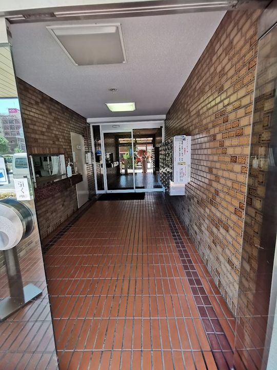 朝日本厚木マンションの地図