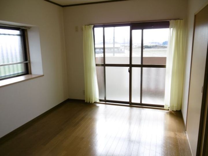 サンライズマンションの居間