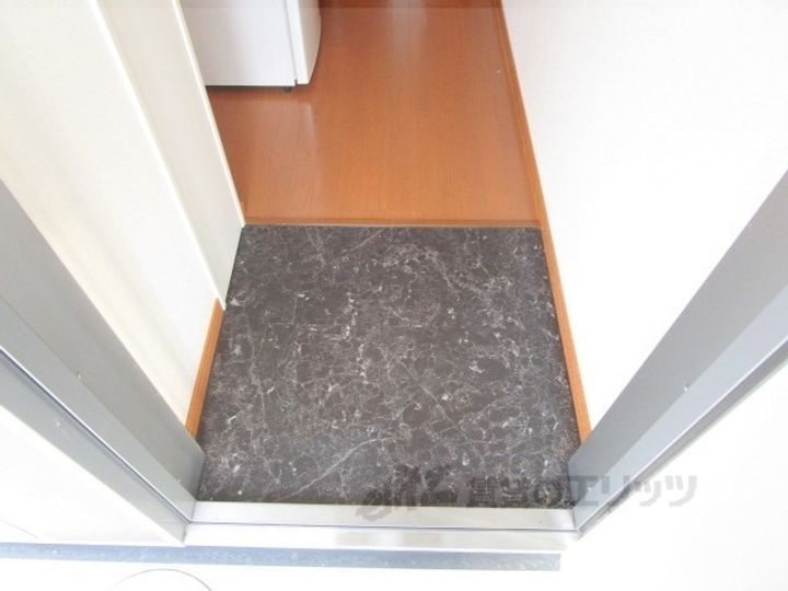 レオパレス駿の玄関