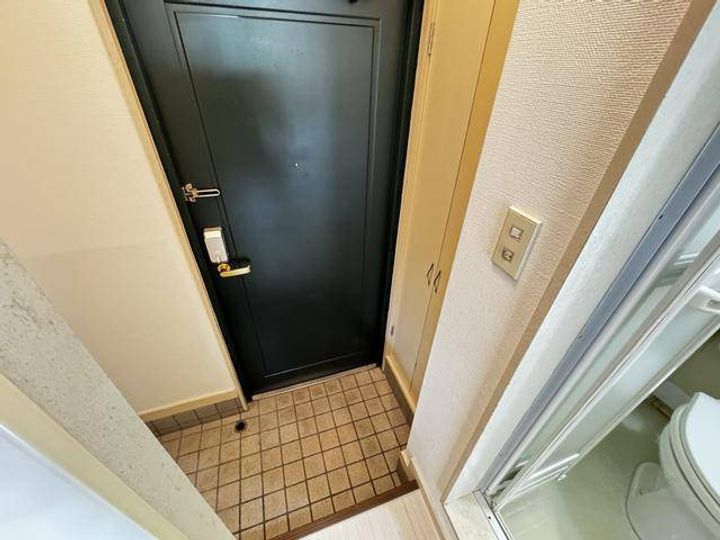 メゾン鶴ヶ島の玄関