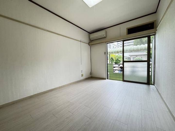 メゾン鶴ヶ島の居間