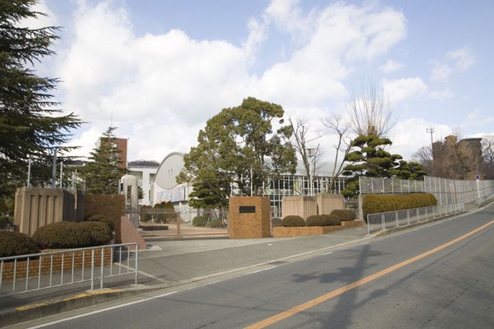 URアルビス緑丘の周辺