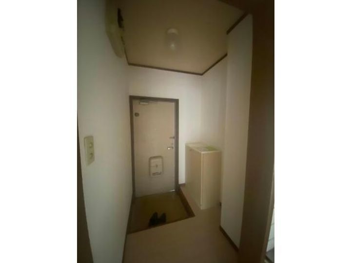 テジマ第一フラッツの玄関