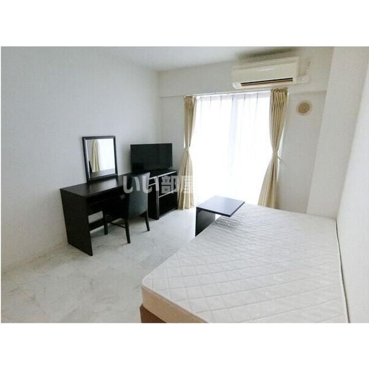 GP栄本町通りの居間