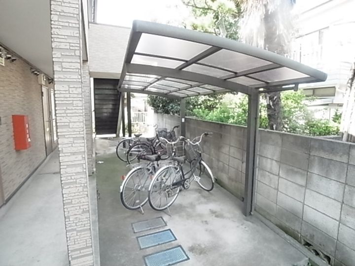 ジャルダン西調布の地図