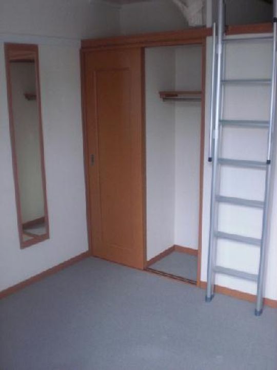 レオパレス楓の居間