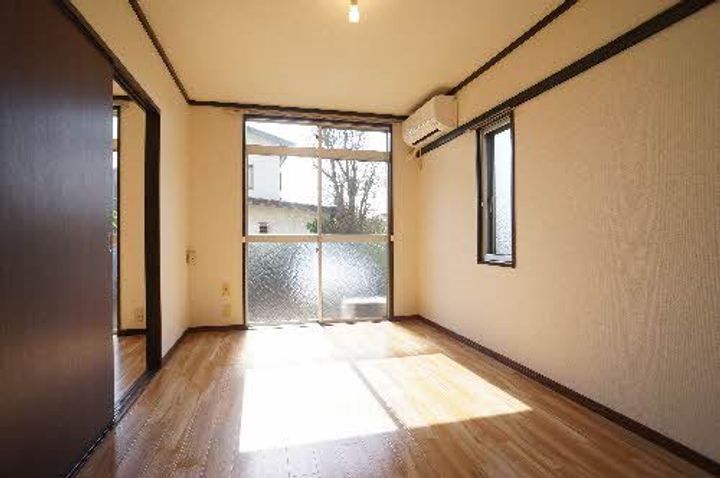 神奈川県海老名市上今泉4(アパート)の賃貸物件の居間