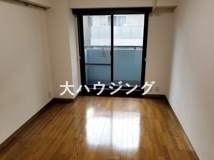 ルーブル池上IIの居間