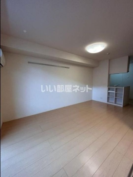 愛知県春日井市中切町(アパート)の賃貸物件の居間