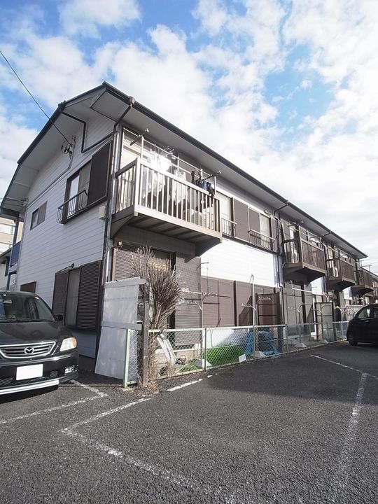 第二成島ハイツの外観