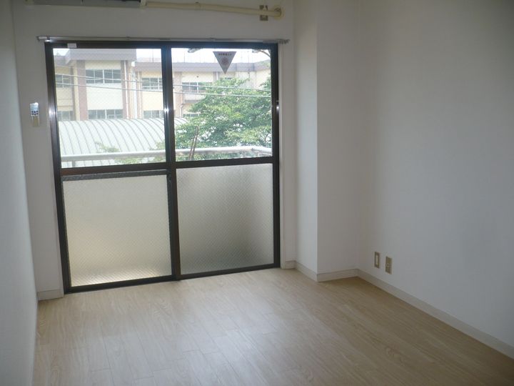 コーポリカIIの居間