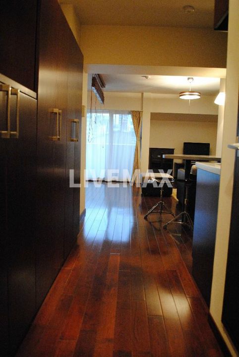 フロリスオーランティウム3の玄関