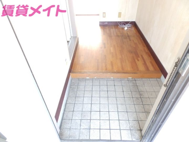 コーポ中川の玄関