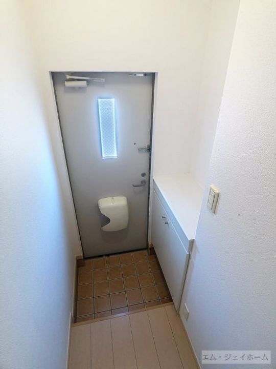 滋賀県甲賀市水口町名坂(アパート)の賃貸物件の玄関