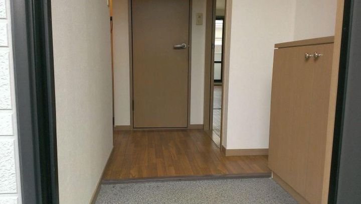 埼玉県戸田市中町1(アパート)の賃貸物件の玄関