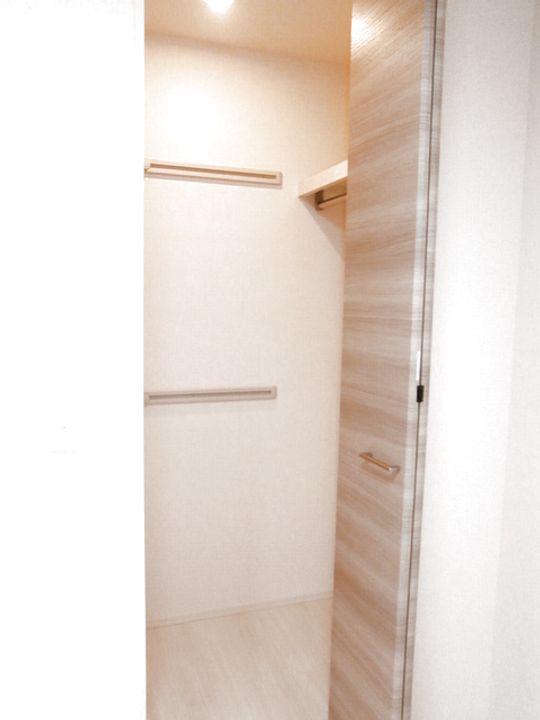 アン・アロールの内装