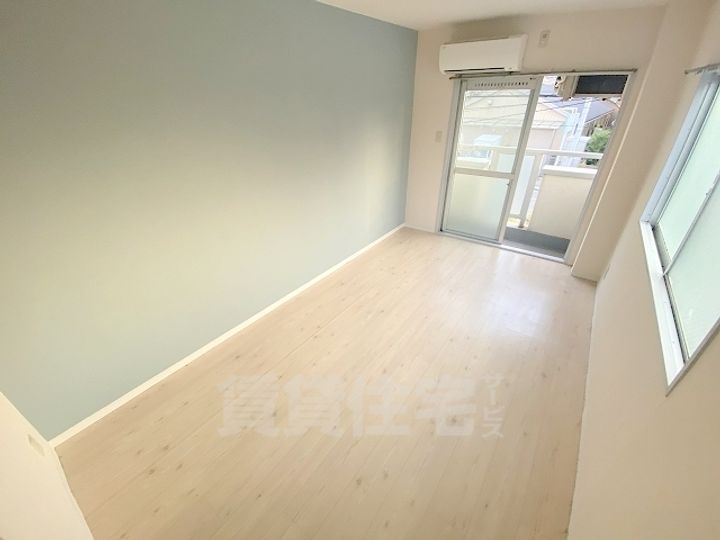 センチュリー神崎川の居間