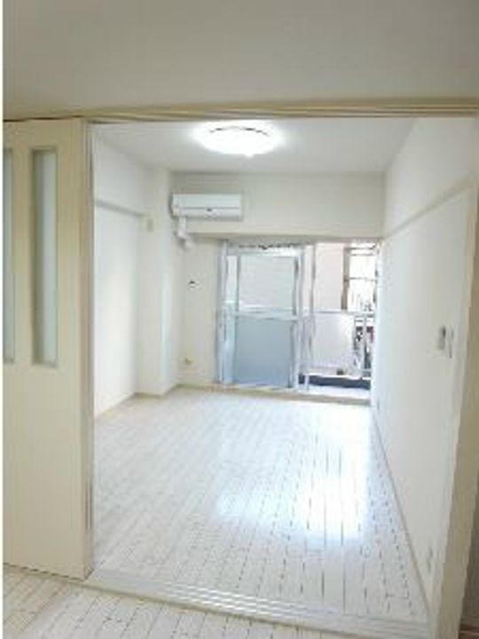 神奈川県平塚市浅間町(マンション)の賃貸物件の居間