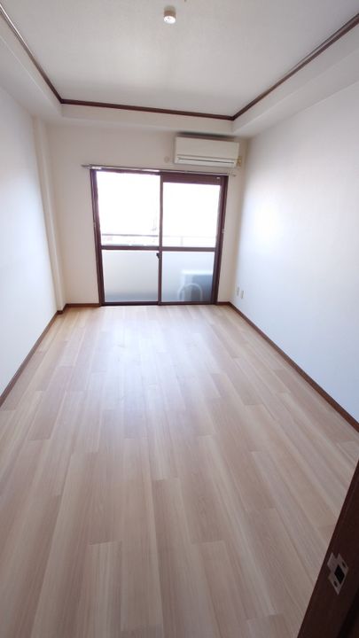 イーストパーク長島の居間