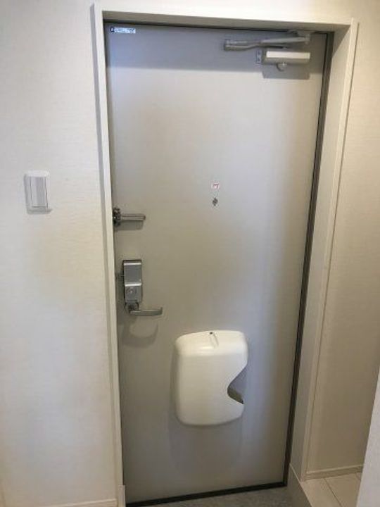 メゾンエトアの玄関