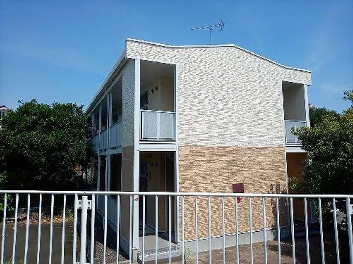 レオパレスMIEの外観