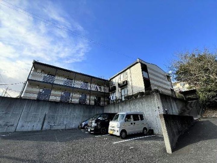 レオパレステクノピア函南の外観