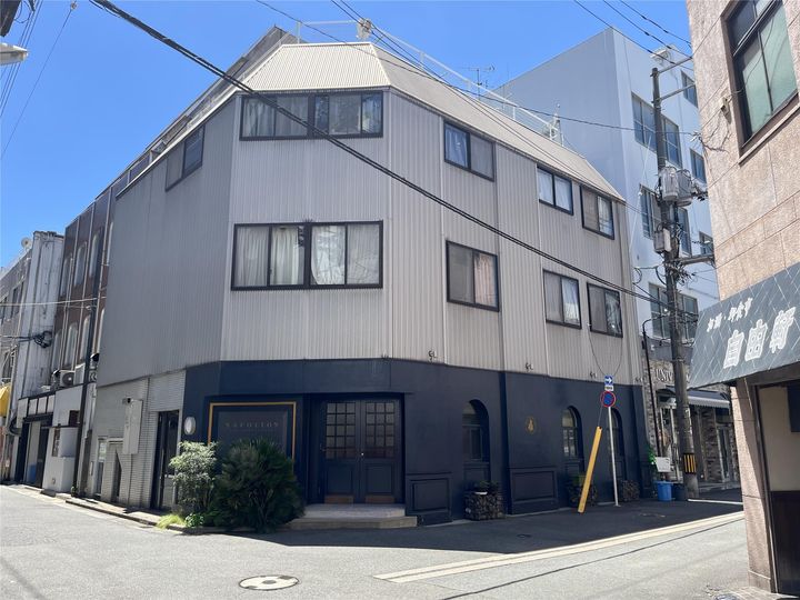 三和マンションの外観